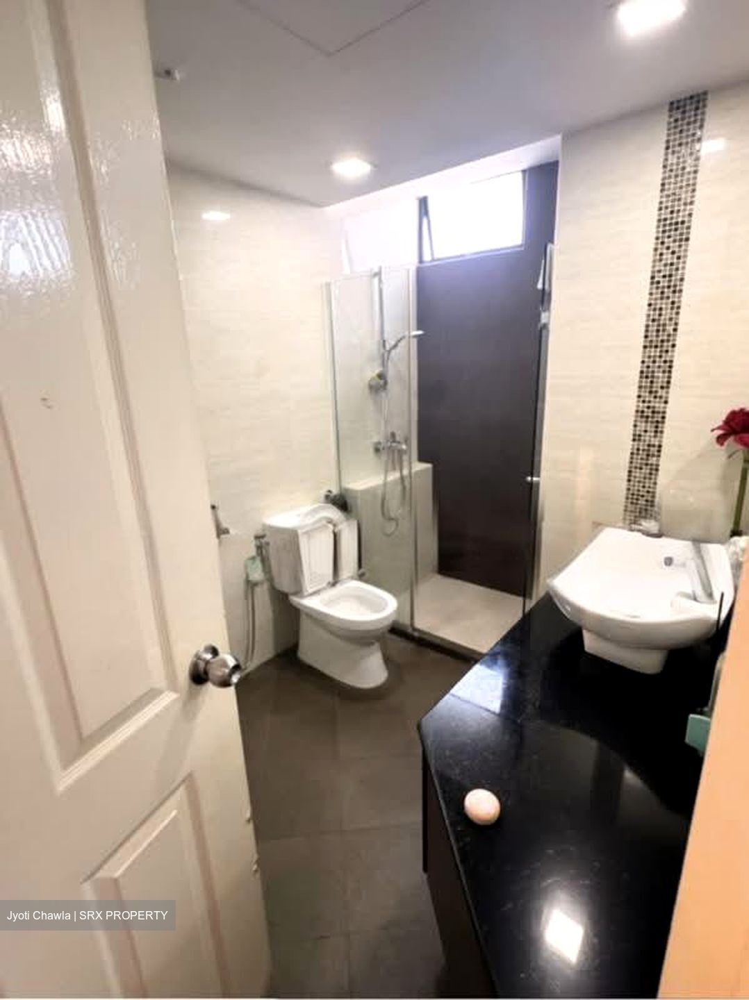 Mandarin Gardens (D15), Condominium #561626231